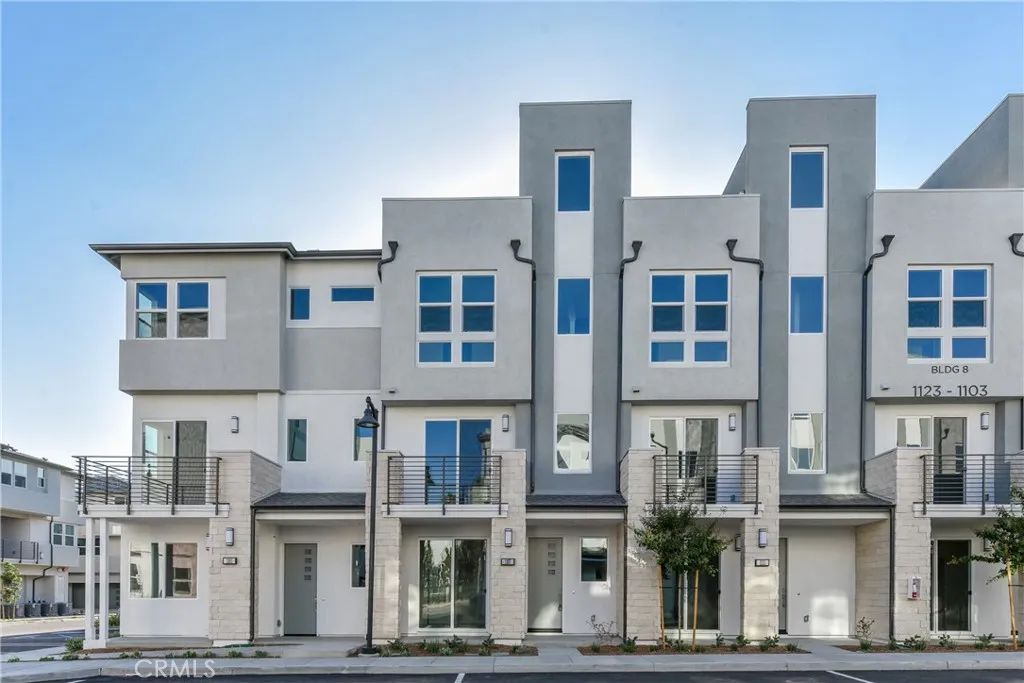 1110 W Cara Dr, Anaheim, CA 92805