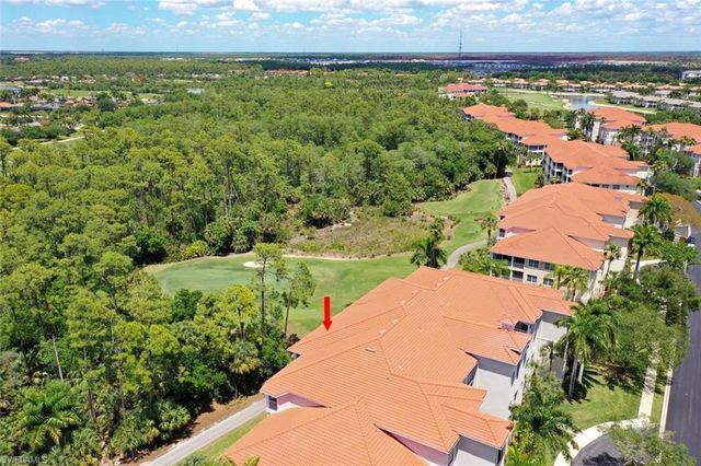 4873 Hampshire CT 104, Naples, FL 34112