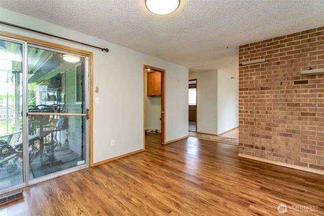 9406 Tacoma Avenue S, Tacoma, WA 98444
