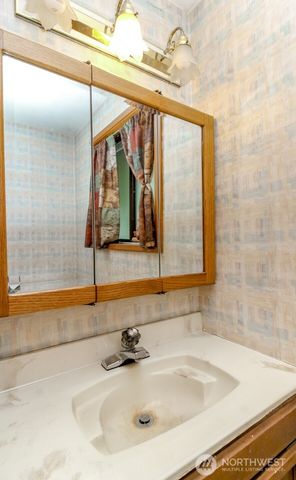 9406 Tacoma Avenue S, Tacoma, WA 98444