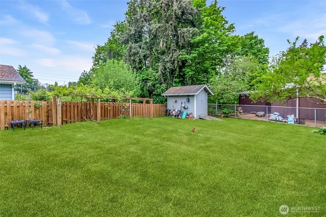 9406 Tacoma Avenue S, Tacoma, WA 98444