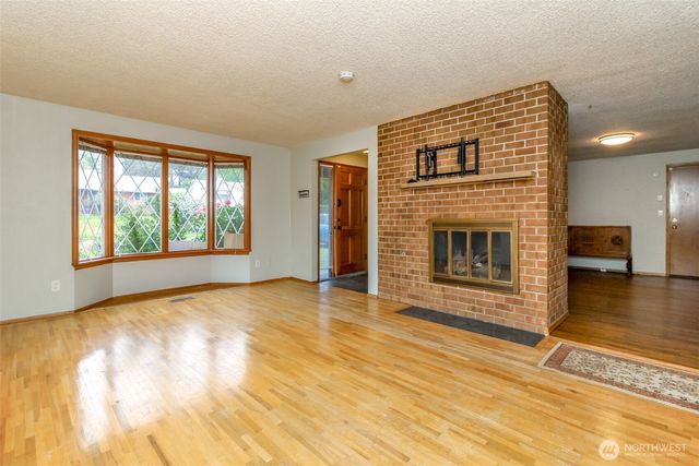 9406 Tacoma Avenue S, Tacoma, WA 98444