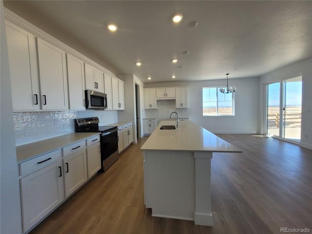 697 Bradley Cir, Elizabeth, CO 80107