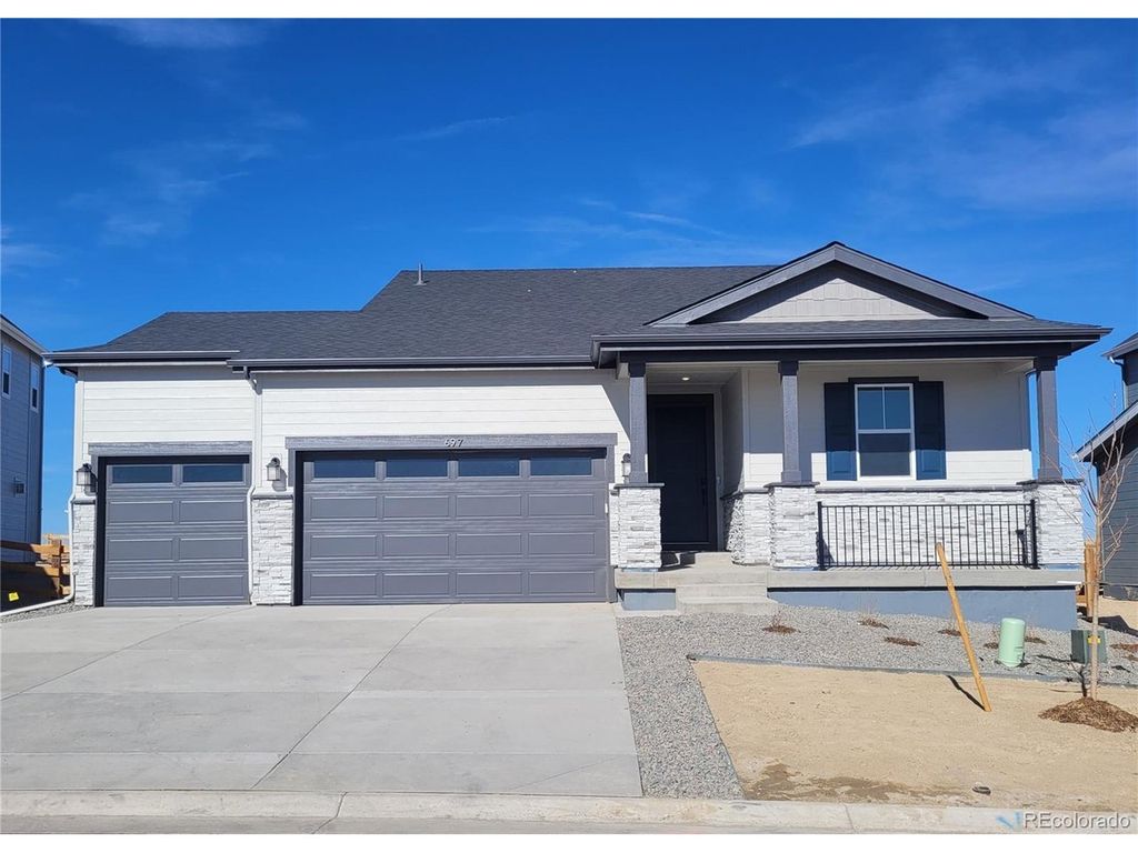 697 Bradley Cir, Elizabeth, CO 80107