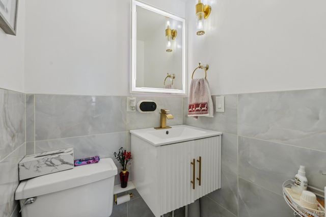 30 Ferdinand Place, New Rochelle, NY 10801