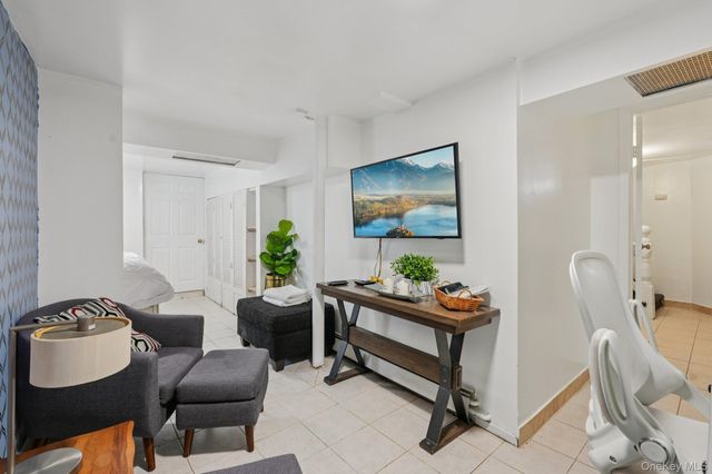 30 Ferdinand Place, New Rochelle, NY 10801