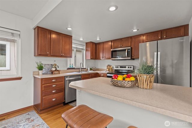 1450 S Donovan Street, Seattle, WA 98108