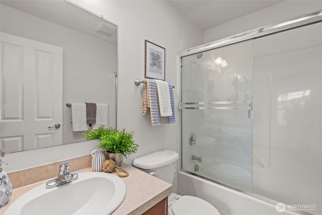 1450 S Donovan Street, Seattle, WA 98108