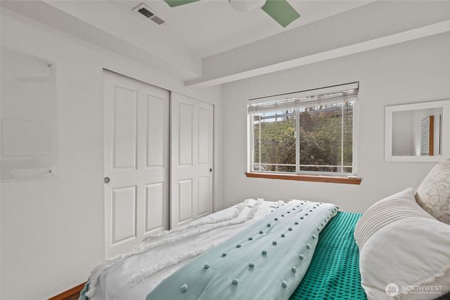 1450 S Donovan Street, Seattle, WA 98108