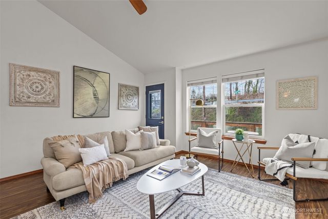 1450 S Donovan Street, Seattle, WA 98108