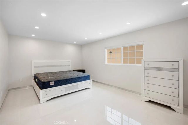 10510 Helendale Avenue, Tujunga, CA 91042