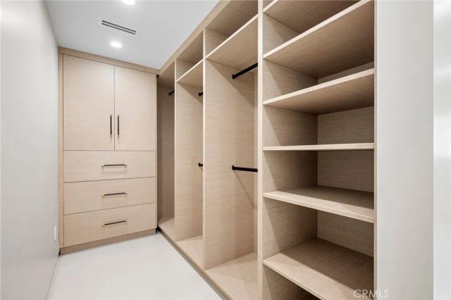 10510 Helendale Avenue, Tujunga, CA 91042