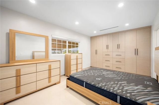 10510 Helendale Avenue, Tujunga, CA 91042