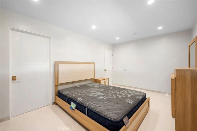 10510 Helendale Avenue, Tujunga, CA 91042