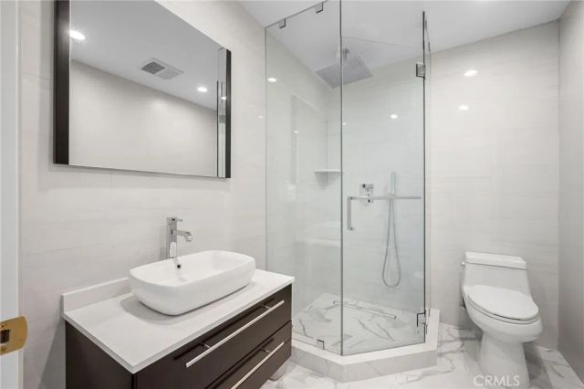 10510 Helendale Avenue, Tujunga, CA 91042