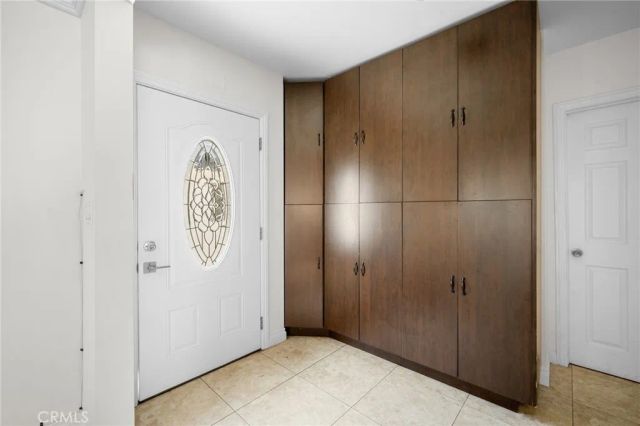 10510 Helendale Avenue, Tujunga, CA 91042