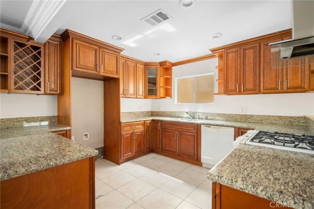 10510 Helendale Avenue, Tujunga, CA 91042