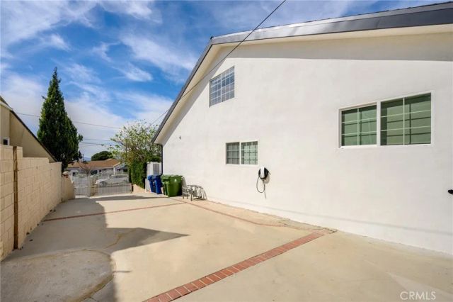 10510 Helendale Avenue, Tujunga, CA 91042