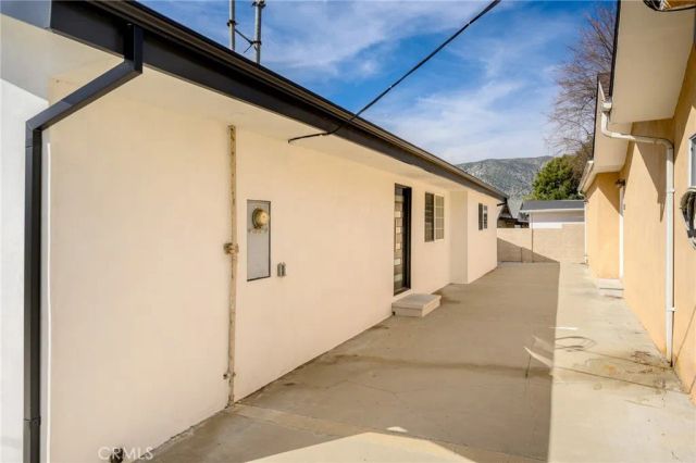 10510 Helendale Avenue, Tujunga, CA 91042