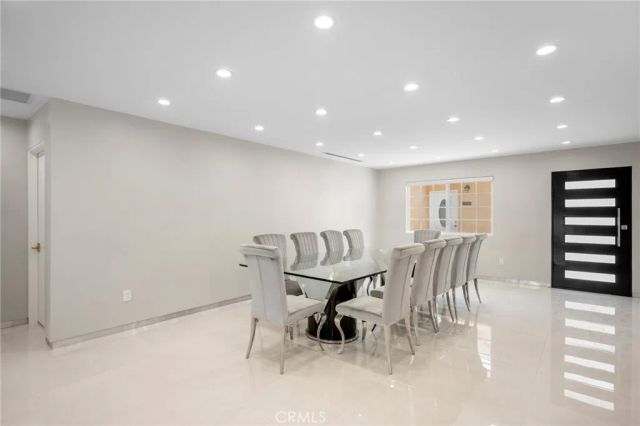 10510 Helendale Avenue, Tujunga, CA 91042