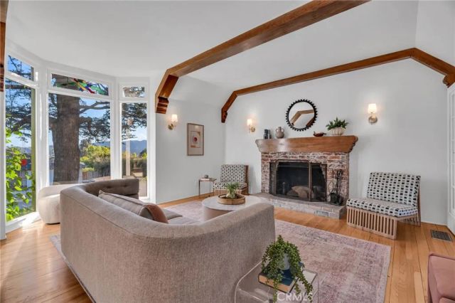 869 Cumberland Road, Glendale, CA 91202