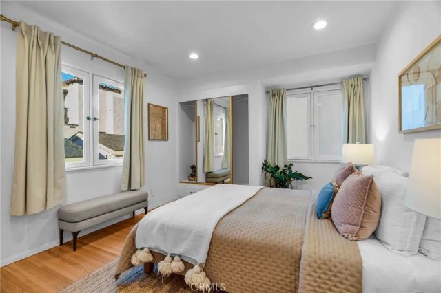 869 Cumberland Road, Glendale, CA 91202