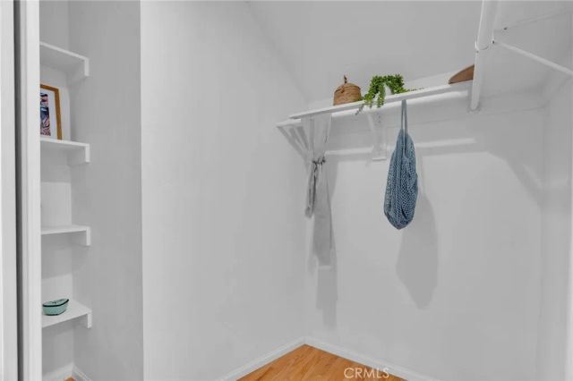 869 Cumberland Road, Glendale, CA 91202