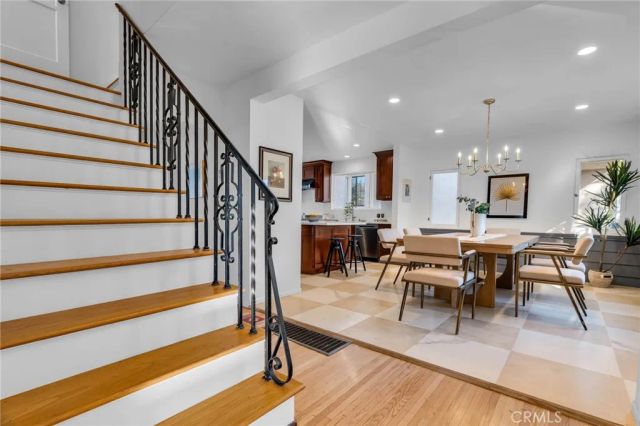 869 Cumberland Road, Glendale, CA 91202