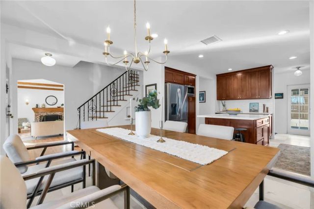 869 Cumberland Road, Glendale, CA 91202