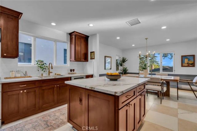 869 Cumberland Road, Glendale, CA 91202