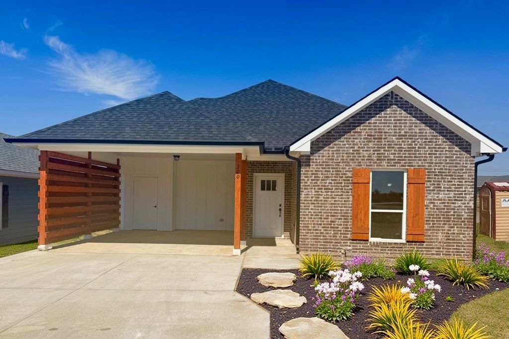 300 Rike Road, Mabank, TX 75147