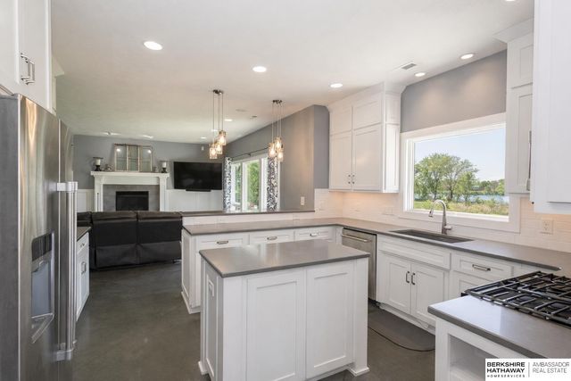 5512 N 284th Circle, Valley, NE 68064