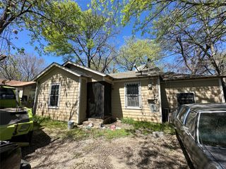 2715 Prosperity Avenue, Dallas, TX 75216