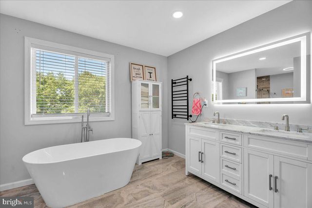 546 JACKSON RD, Atco, NJ 08004