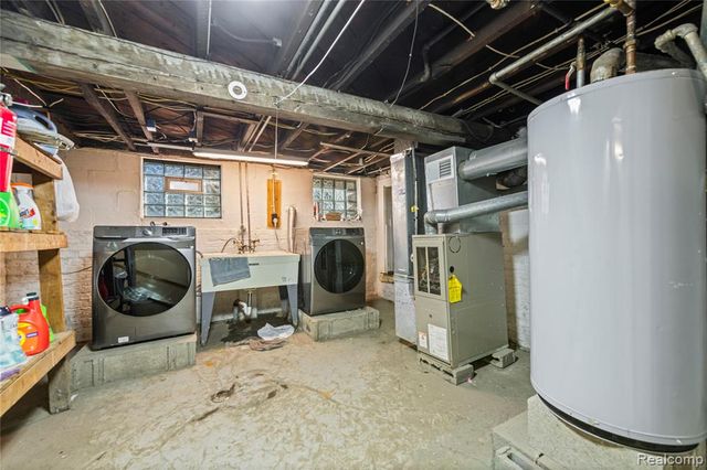 11428 Lumpkin Street, Hamtramck, MI 48212