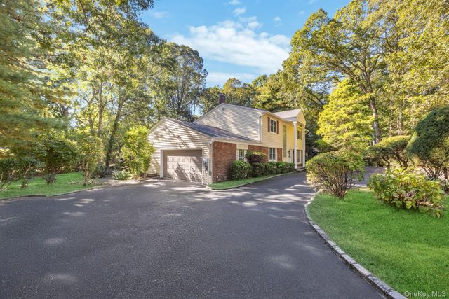 8 Chablis Drive, Dix Hills, NY 11746