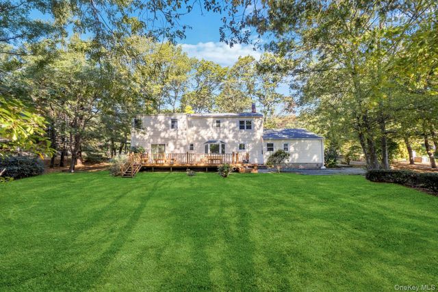 8 Chablis Drive, Dix Hills, NY 11746