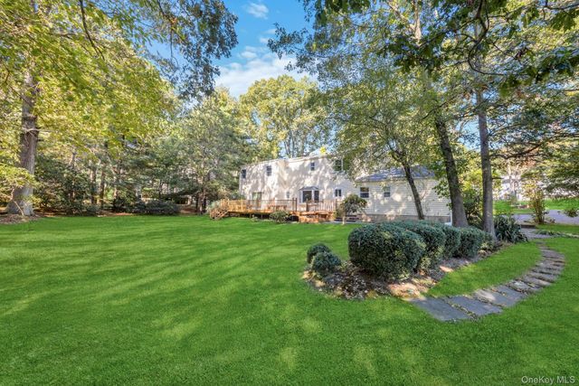 8 Chablis Drive, Dix Hills, NY 11746