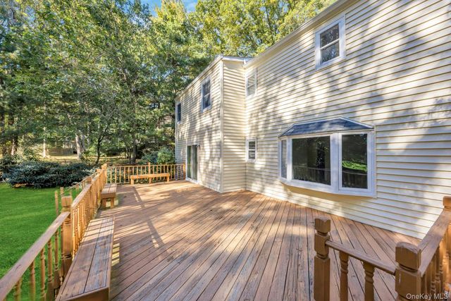 8 Chablis Drive, Dix Hills, NY 11746