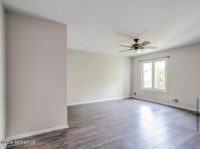 20 Tower Hill Drive 1009, Red Bank, NJ 07701