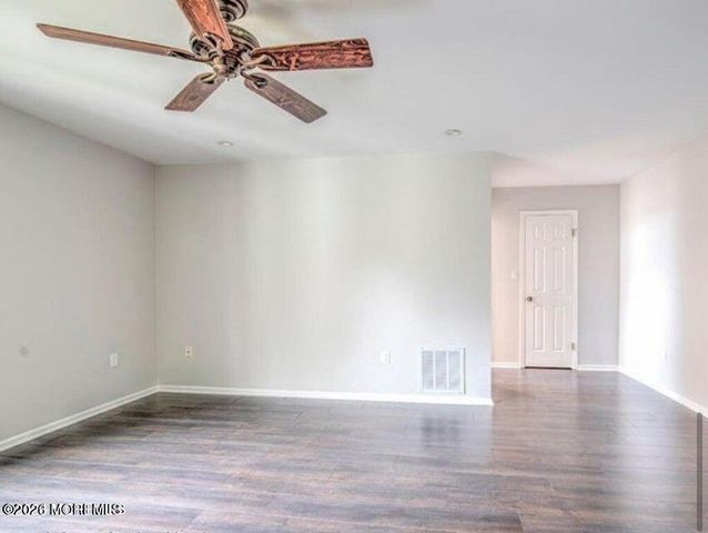 20 Tower Hill Drive 1009, Red Bank, NJ 07701