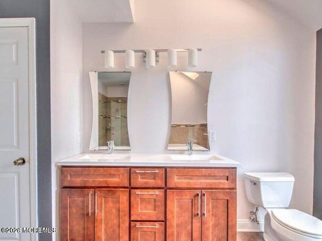 20 Tower Hill Drive 1009, Red Bank, NJ 07701