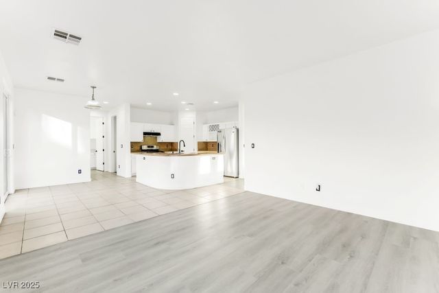 3412 Sunrise Rose Avenue, North Las Vegas, NV 89031