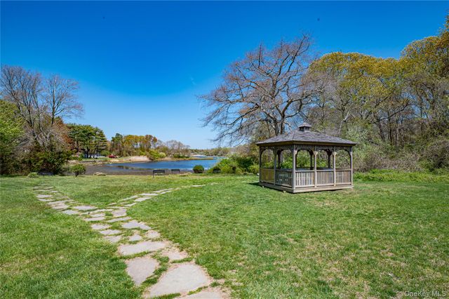 68 Artist Lake Drive, Middle Island, NY 11953