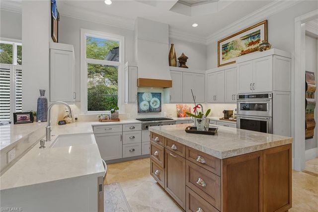 3837 Mahogany Bend DR, Naples, FL 34114