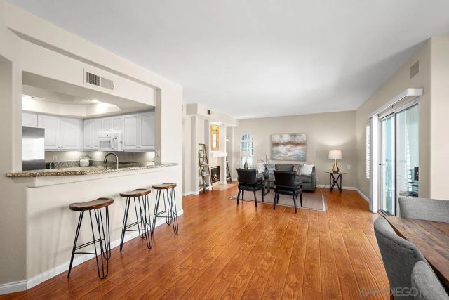 8603 Via Mallorca D, La Jolla, CA 92037
