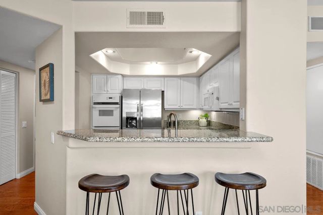 8603 Via Mallorca D, La Jolla, CA 92037