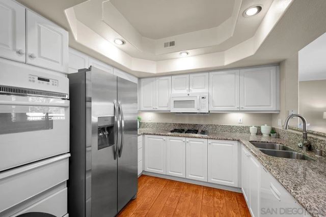 8603 Via Mallorca D, La Jolla, CA 92037
