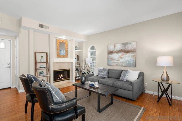 8603 Via Mallorca D, La Jolla, CA 92037