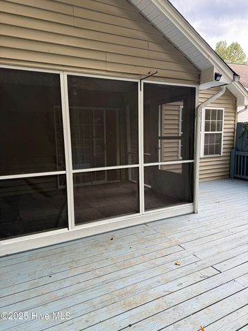136 Kensington Way, Aberdeen, NC 28315